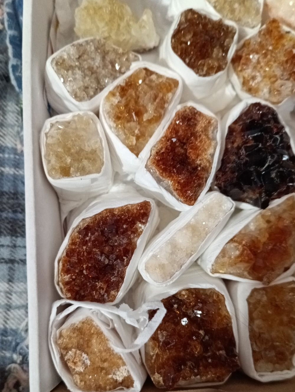 Citrine Cluster Lot Of 24 Crystals - Picture 4 of 5